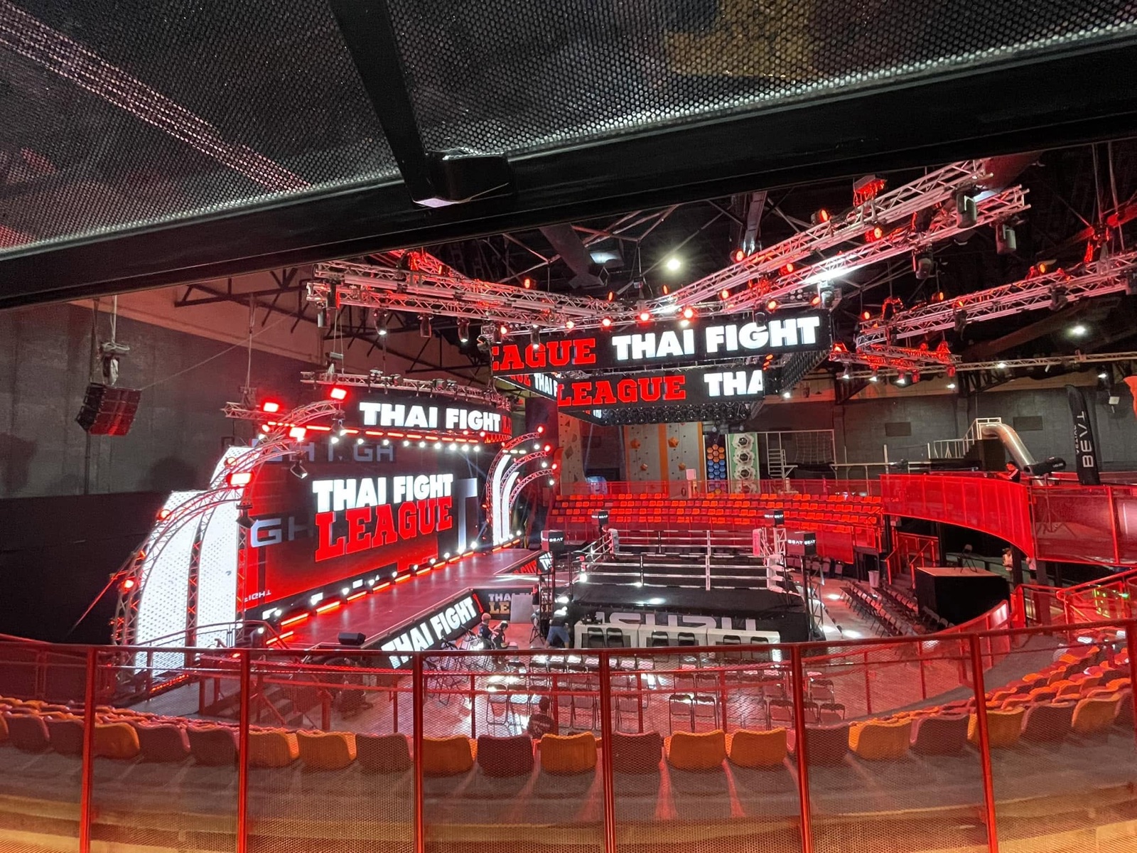 The red THAI FIGHT LEAGUE competition stage